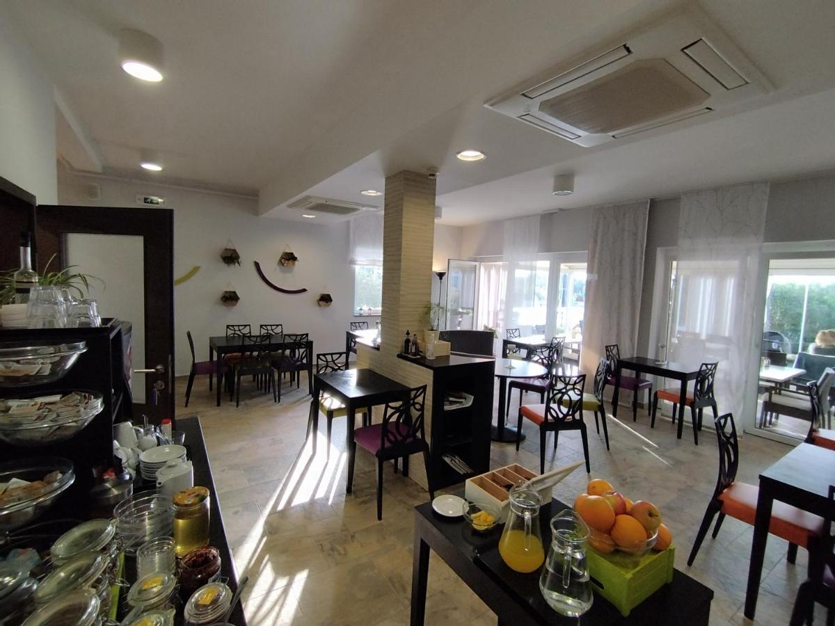 Villa Badi Lovrečica Kültér fotó